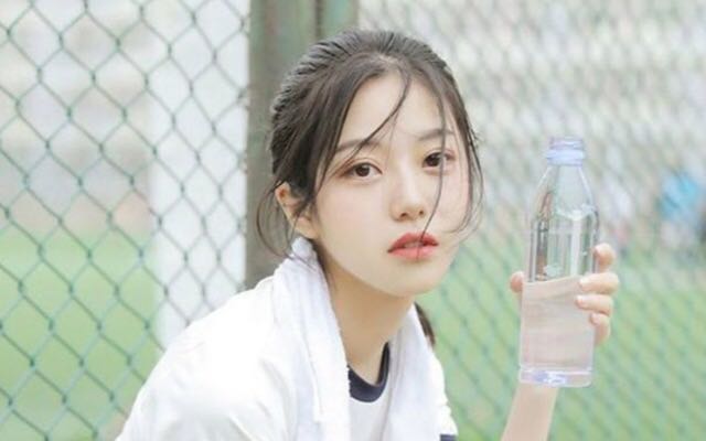 女生说肚子疼怎么回答,直男们学学高情商回答